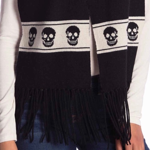 Brand New Skull Cashmere Ripley Scarf  360 Cashmere NWOT - Picture 3 of 7
